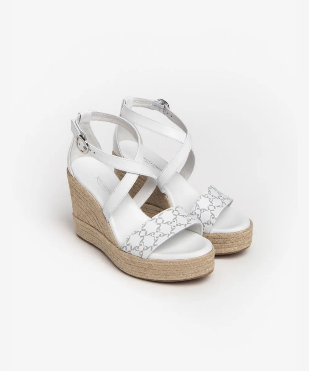 NERO GIARDINI WEDGE SANDLES IN WHITE