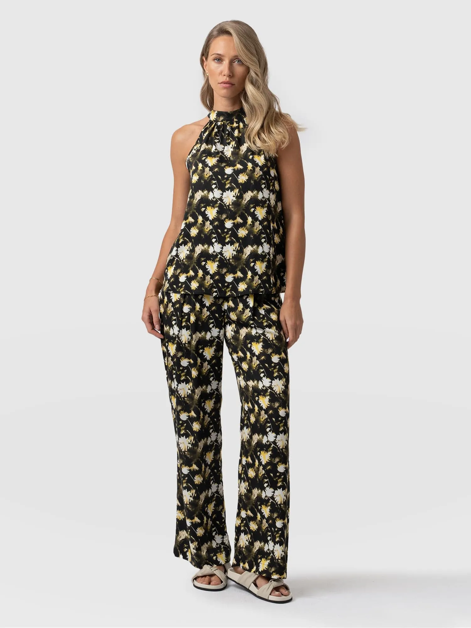 Rowan Wide Leg Pant - Black Daisy Floral